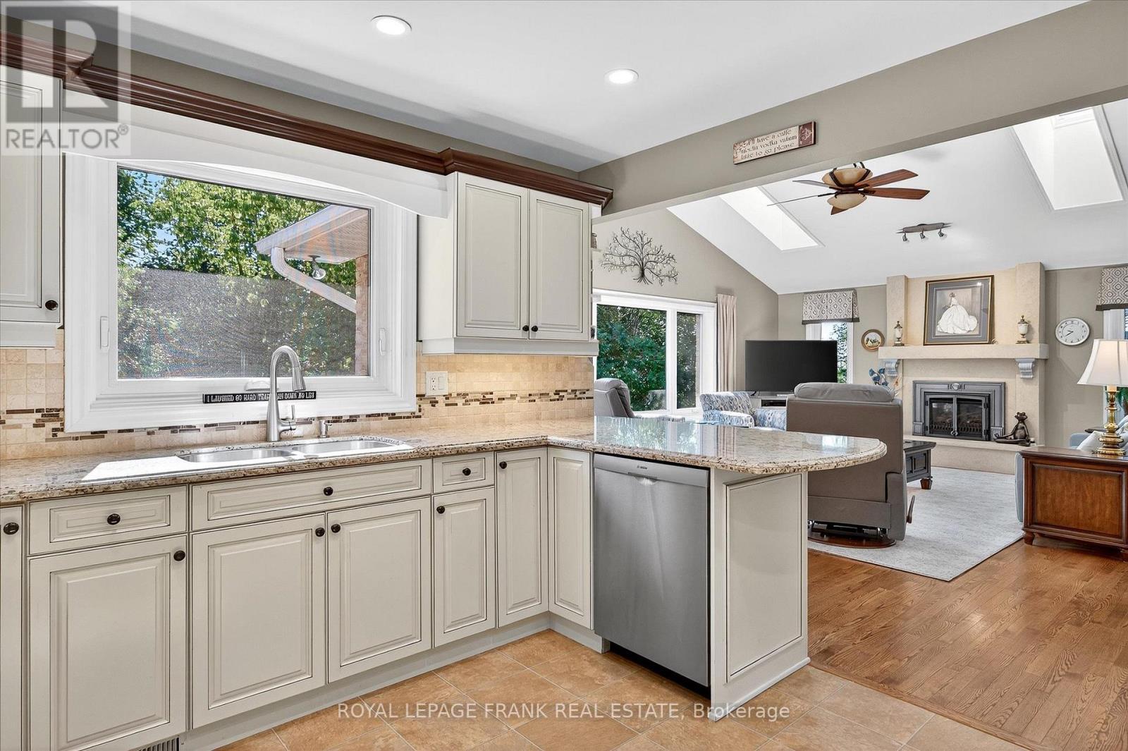 












1162 SUMMIT DRIVE

,
Peterborough West (Central),




Ontario
K9J8A7

