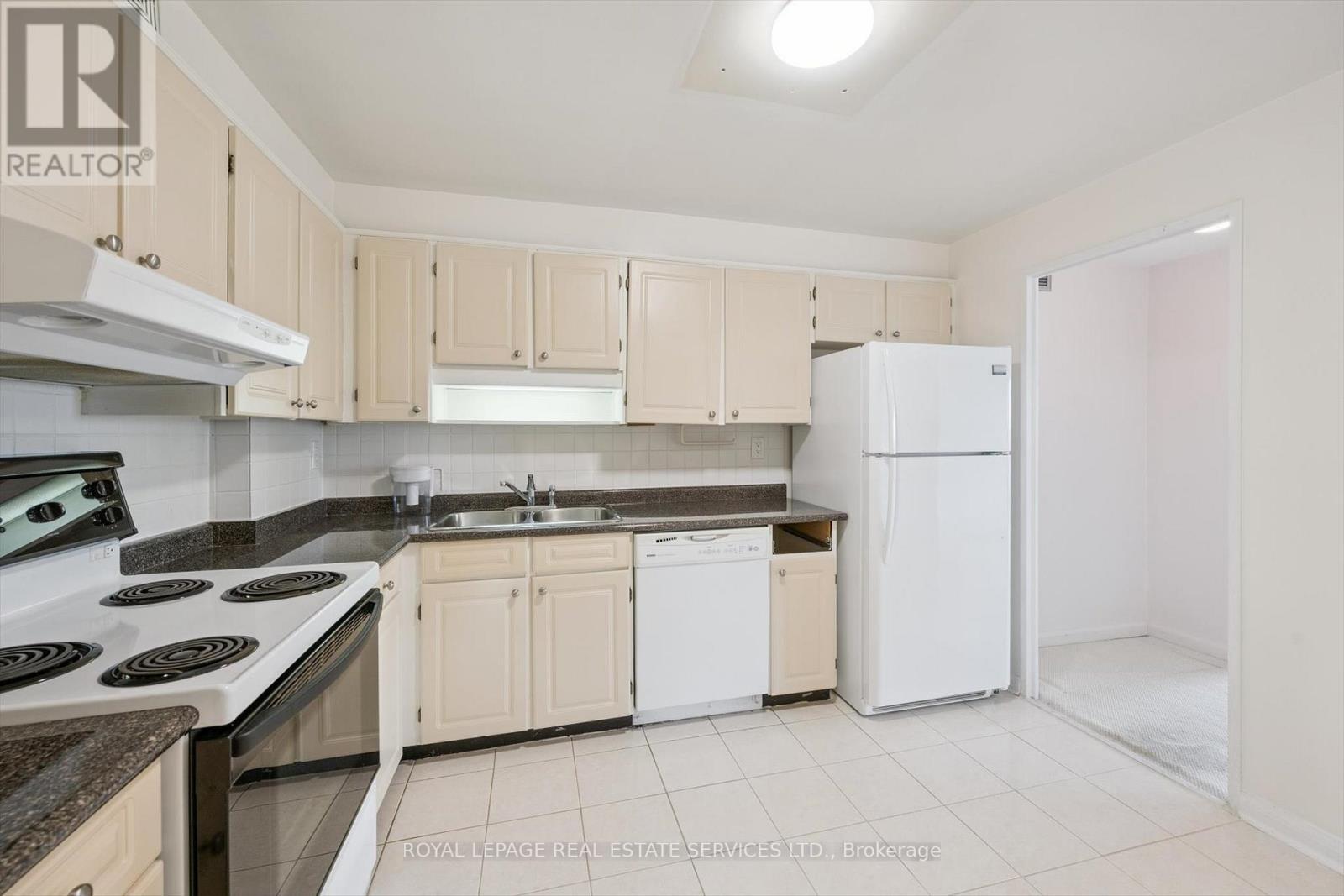 












1206 - 1400 DIXIE ROAD

,
Mississauga,




Ontario
L5E3E1

