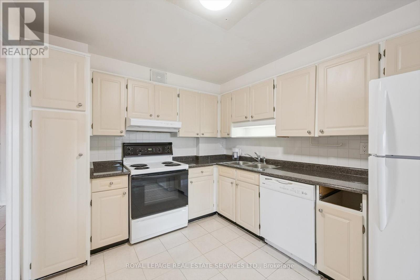 












1206 - 1400 DIXIE ROAD

,
Mississauga,




Ontario
L5E3E1

