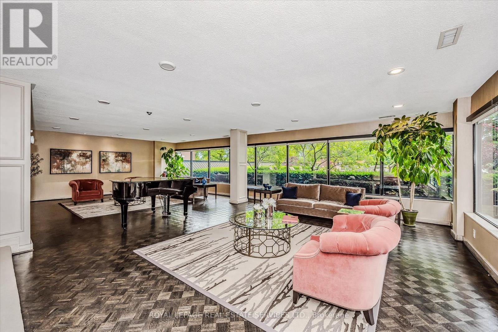 












1206 - 1400 DIXIE ROAD

,
Mississauga,




Ontario
L5E3E1

