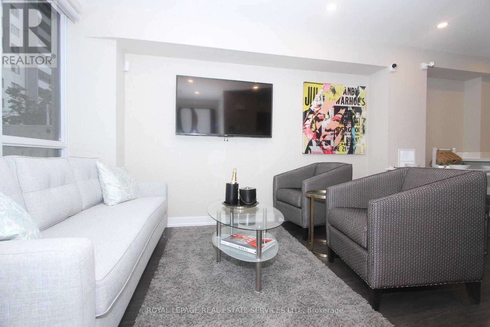 












284 BLEECKER STREET

,
Toronto,




Ontario
M4X1K7

