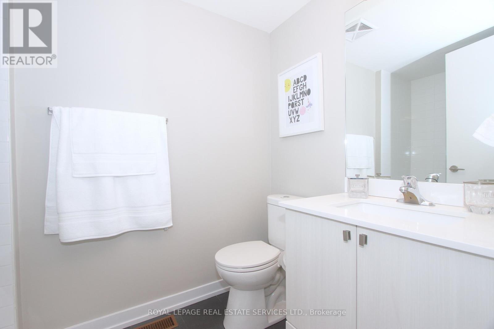 












284 BLEECKER STREET

,
Toronto,




Ontario
M4X1K7

