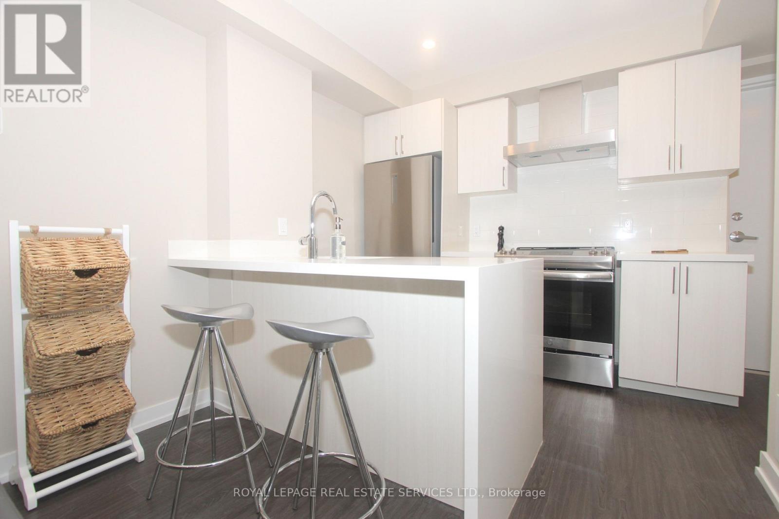 












284 BLEECKER STREET

,
Toronto,




Ontario
M4X1K7

