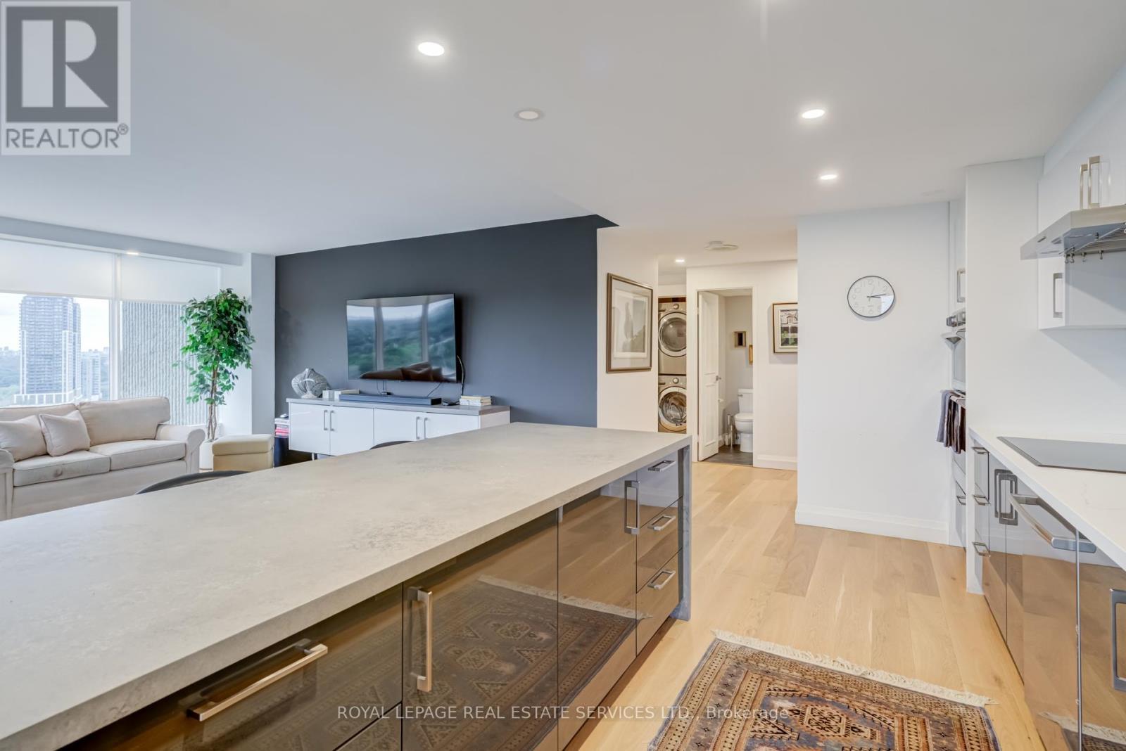 












2410 - 2045 LAKE SHORE BOULEVARD W

,
Toronto,




Ontario
M8V2Z6

