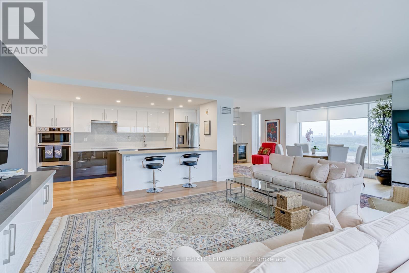 












2410 - 2045 LAKE SHORE BOULEVARD W

,
Toronto,




Ontario
M8V2Z6

