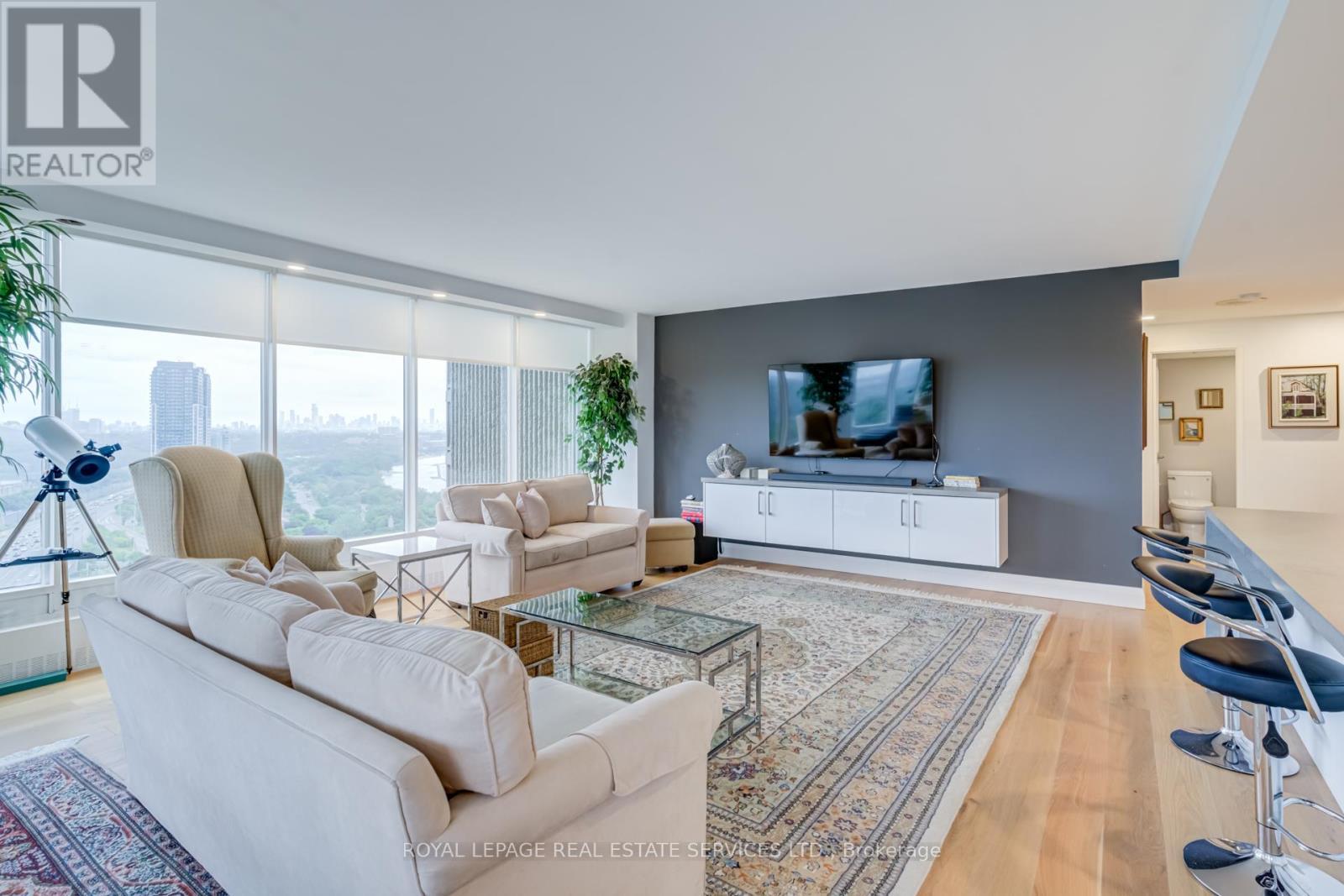 












2410 - 2045 LAKE SHORE BOULEVARD W

,
Toronto,




Ontario
M8V2Z6

