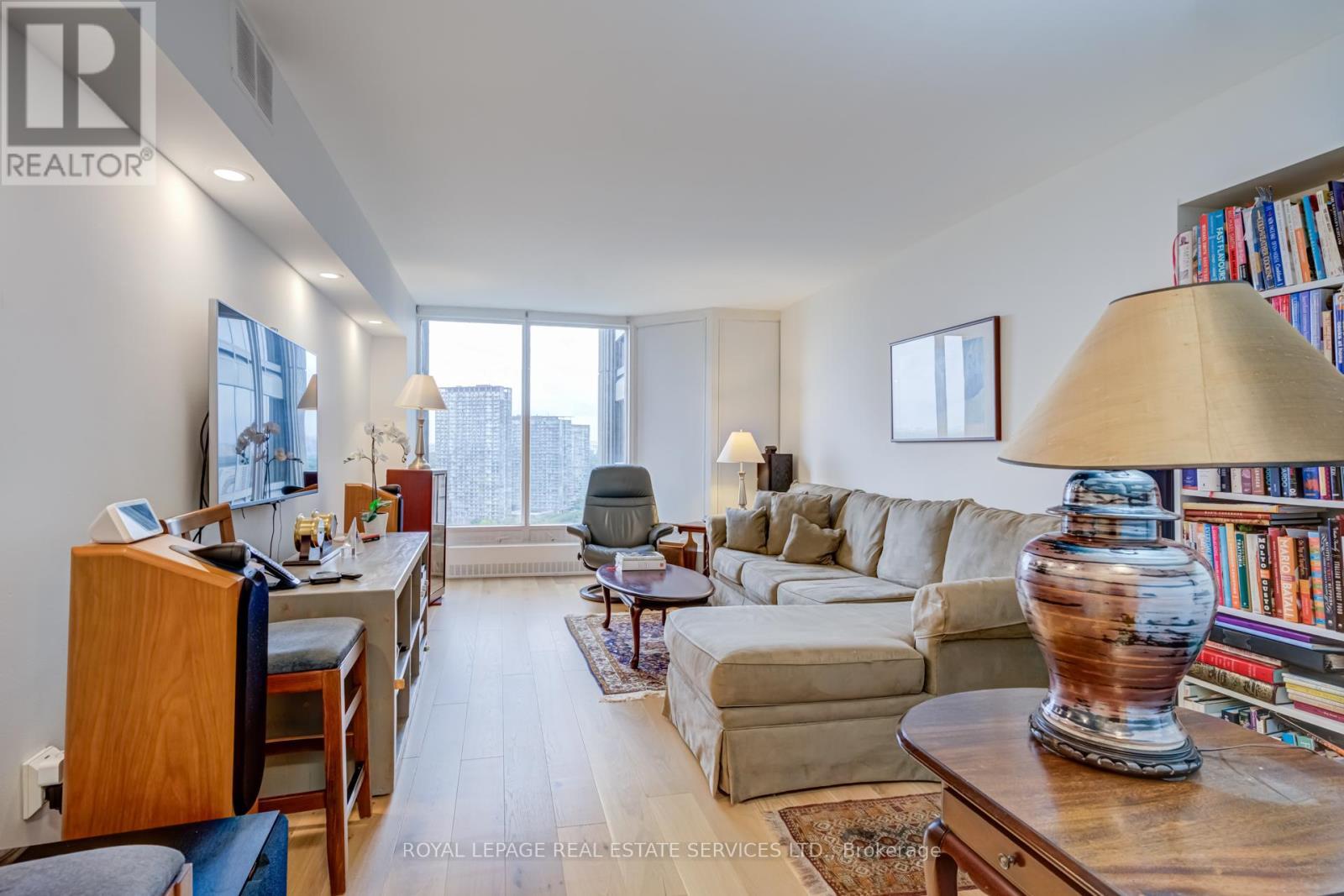 












2410 - 2045 LAKE SHORE BOULEVARD W

,
Toronto,




Ontario
M8V2Z6

