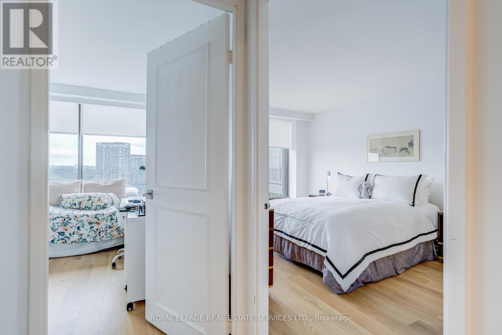 












2410 - 2045 LAKE SHORE BOULEVARD W

,
Toronto,




Ontario
M8V2Z6

