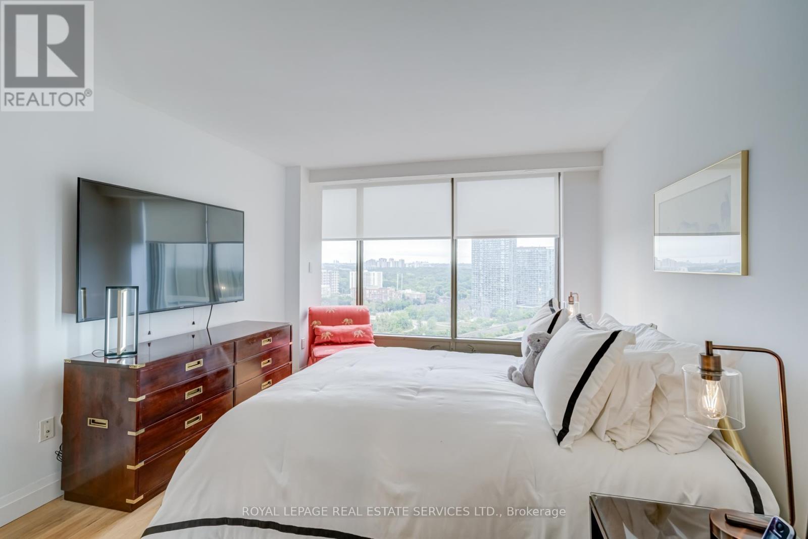 












2410 - 2045 LAKE SHORE BOULEVARD W

,
Toronto,




Ontario
M8V2Z6


