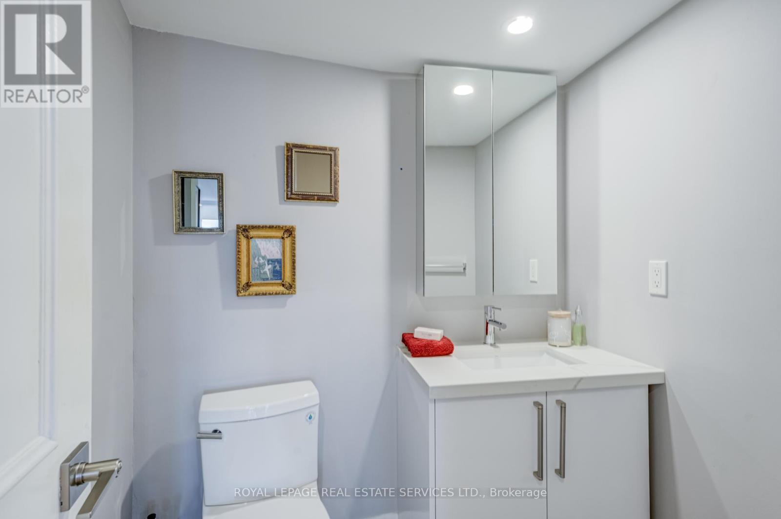 












2410 - 2045 LAKE SHORE BOULEVARD W

,
Toronto,




Ontario
M8V2Z6

