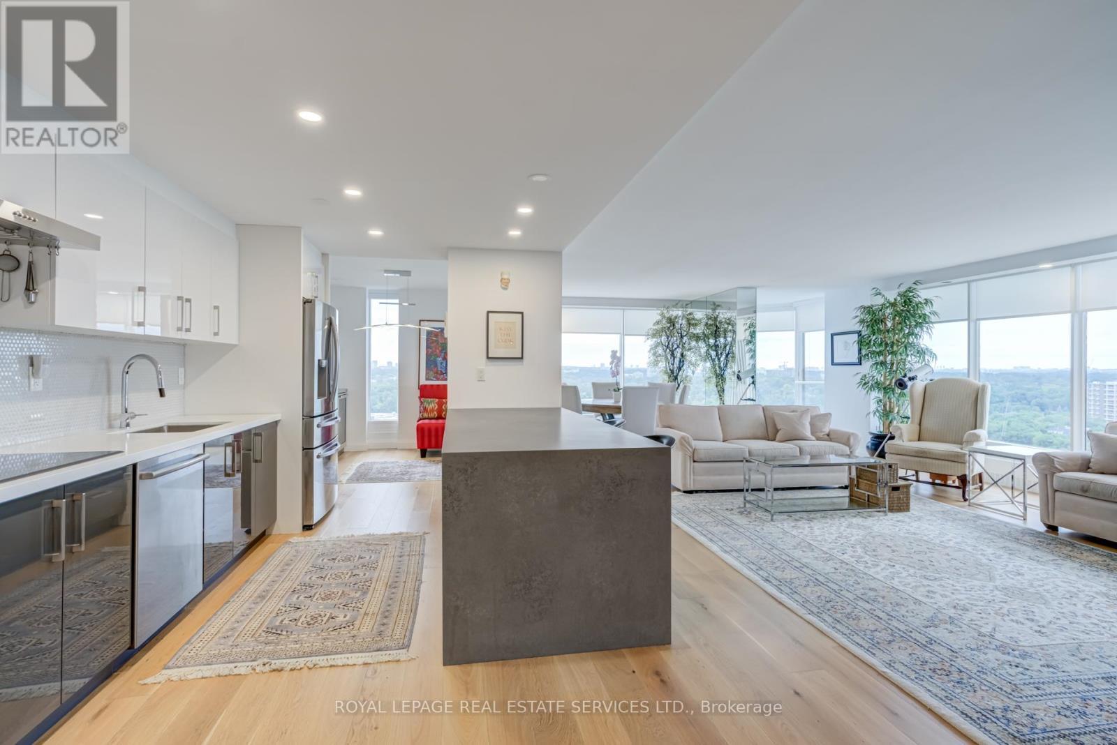 












2410 - 2045 LAKE SHORE BOULEVARD W

,
Toronto,




Ontario
M8V2Z6


