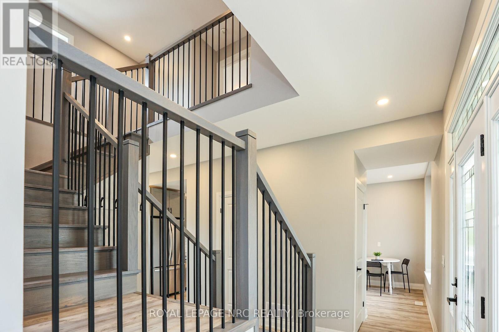 












39 GROVE AVENUE

,
St. Catharines (Secord Woods),




Ontario
L2P1C5

