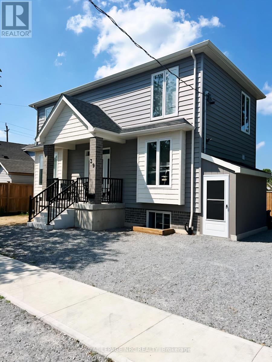 












39 GROVE AVENUE

,
St. Catharines (Secord Woods),




Ontario
L2P1C5

