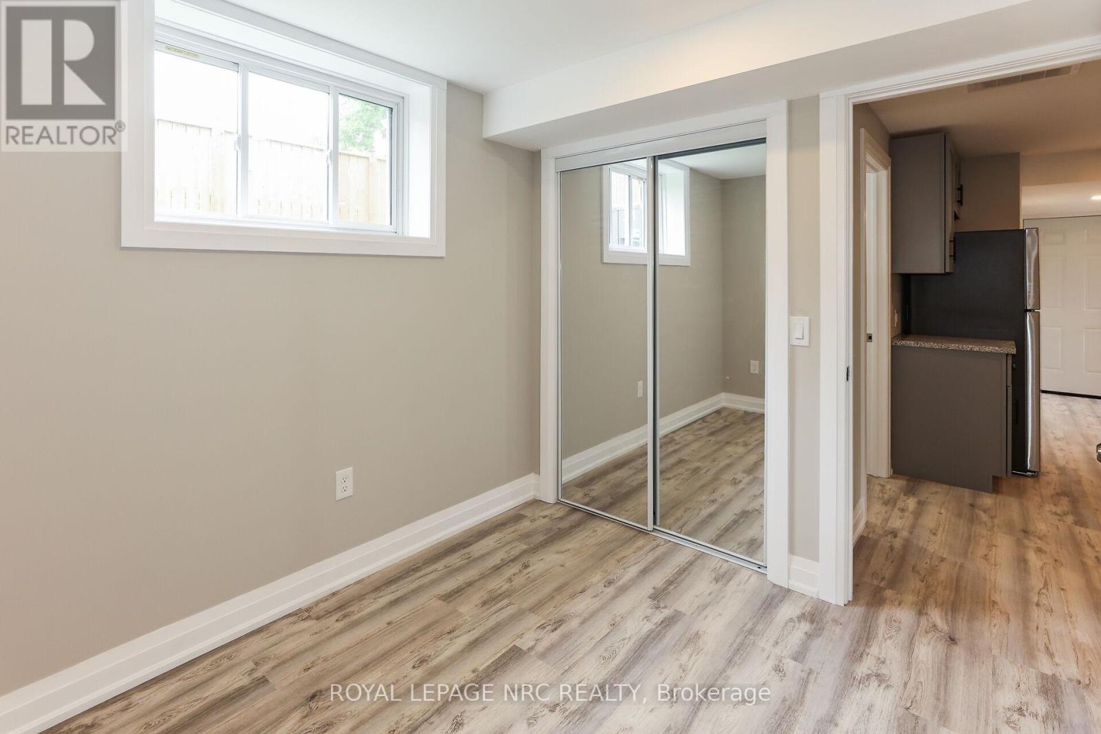












39 GROVE AVENUE

,
St. Catharines (Secord Woods),




Ontario
L2P1C5

