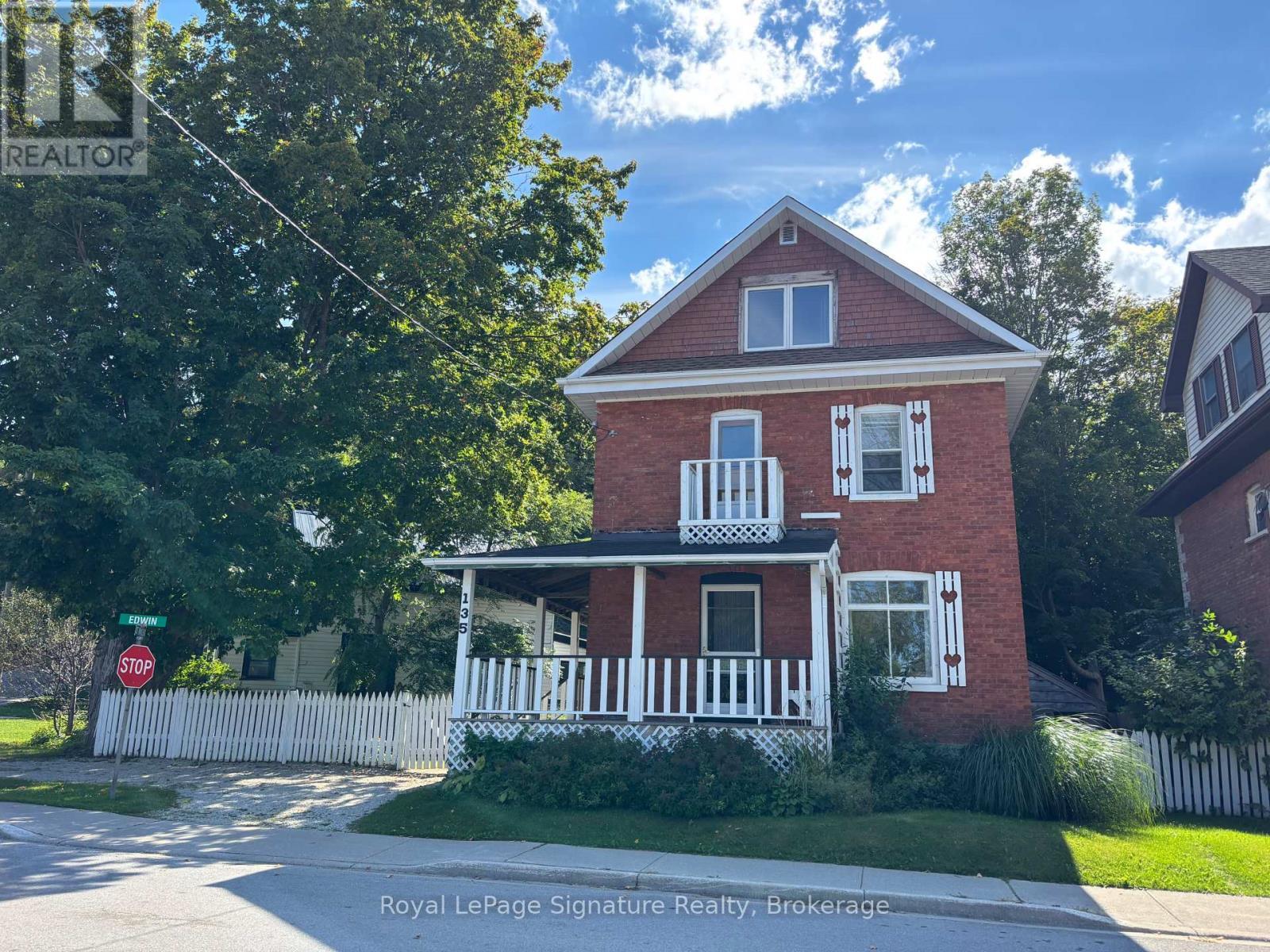 












135 EDWIN STREET E

,
Meaford,




Ontario
N4L1C4

