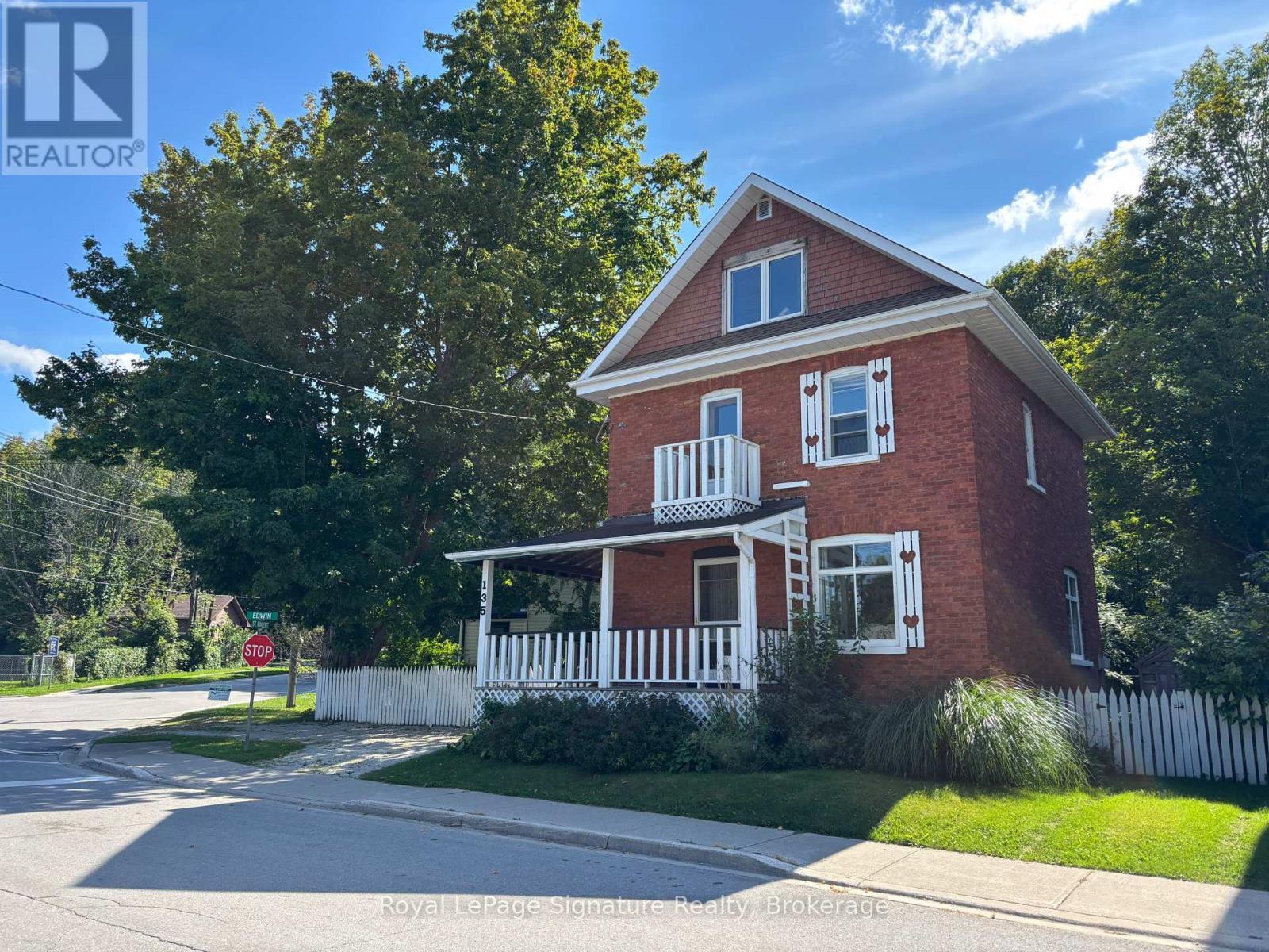 












135 EDWIN STREET E

,
Meaford,




Ontario
N4L1C4

