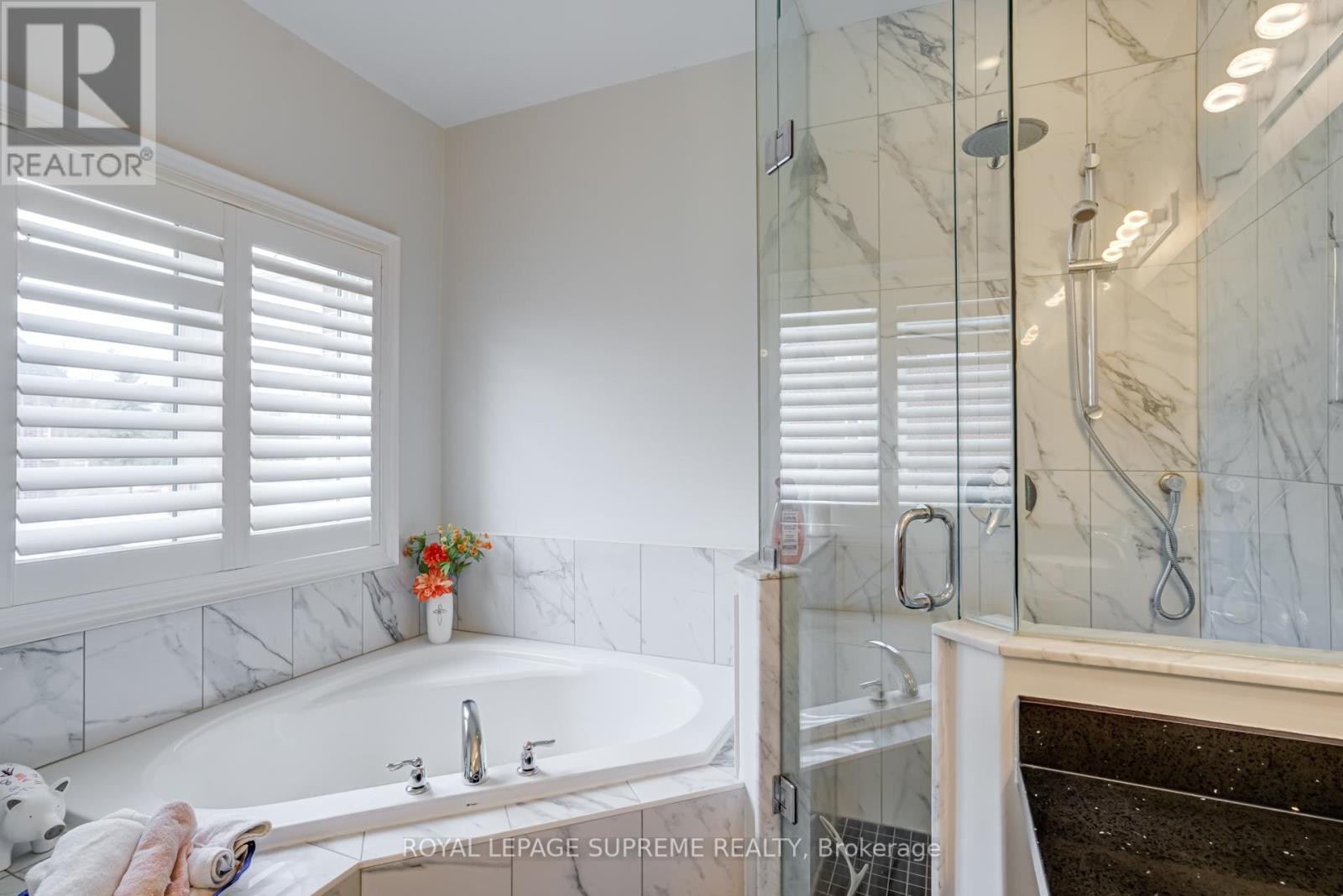 












1417 GILFORD ROAD

,
Innisfil,




Ontario
L0L1R0

