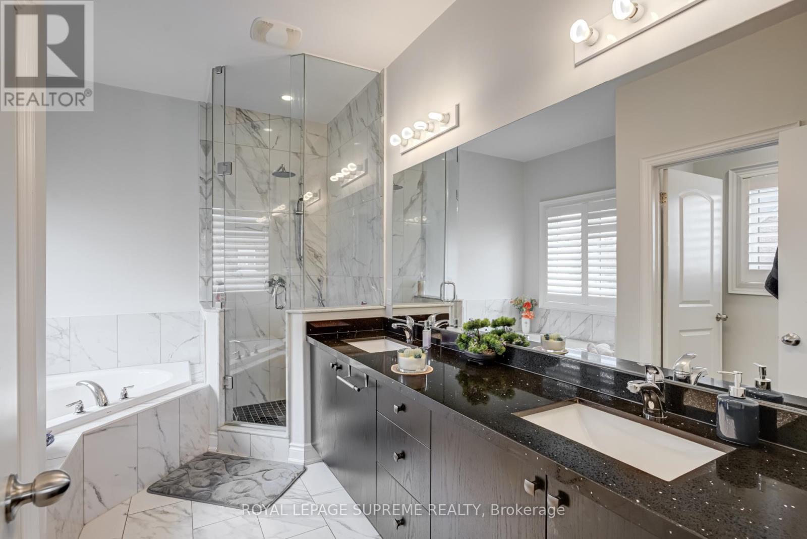 












1417 GILFORD ROAD

,
Innisfil,




Ontario
L0L1R0

