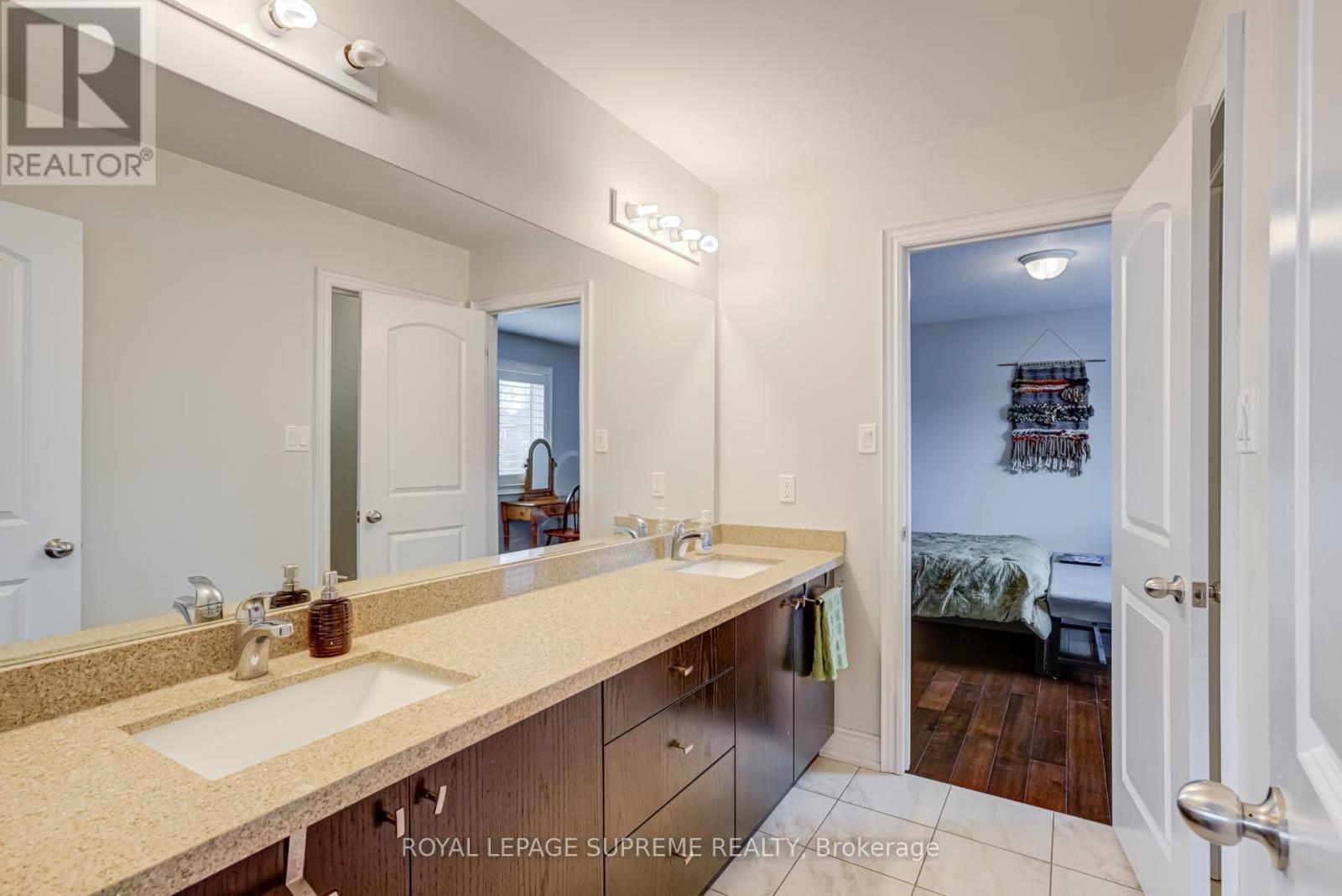 












1417 GILFORD ROAD

,
Innisfil,




Ontario
L0L1R0

