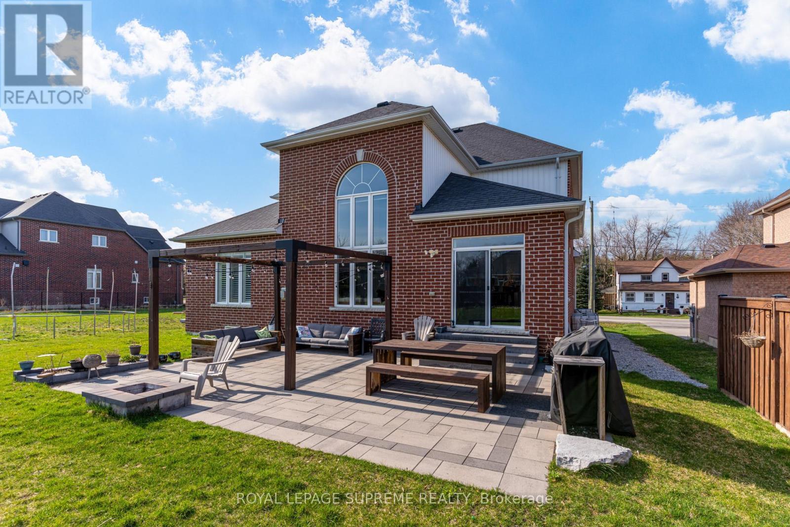 












1417 GILFORD ROAD

,
Innisfil,




Ontario
L0L1R0

