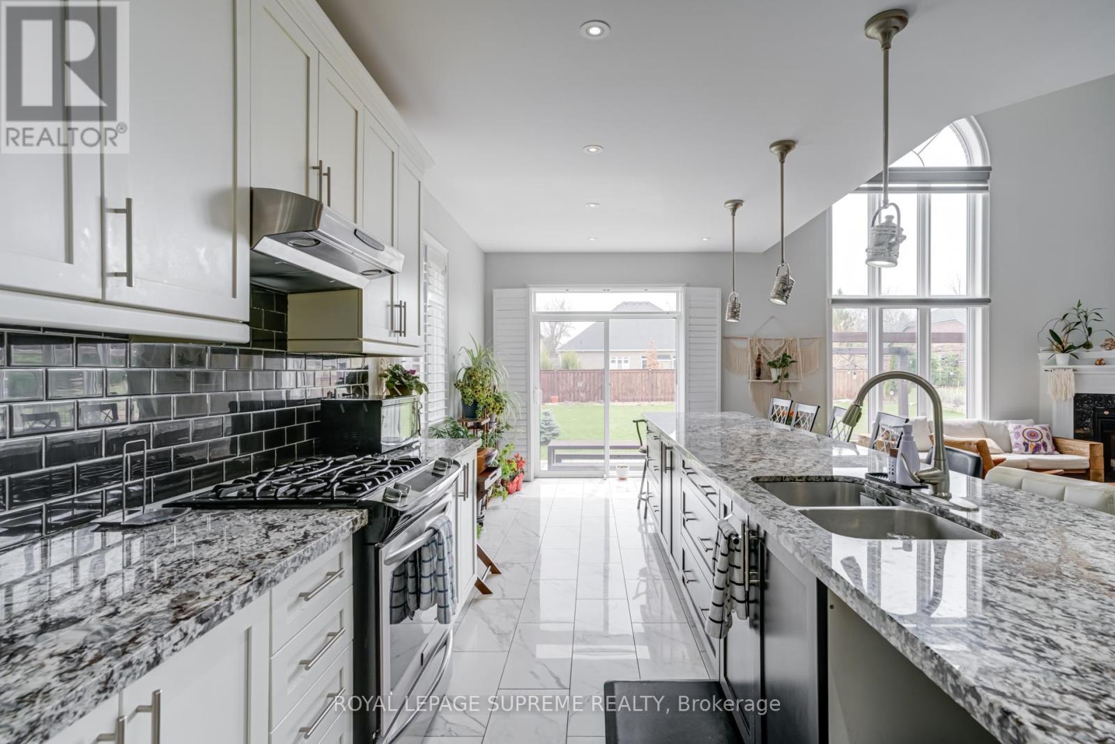 












1417 GILFORD ROAD

,
Innisfil,




Ontario
L0L1R0

