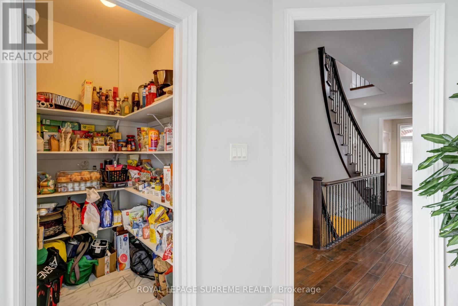 












1417 GILFORD ROAD

,
Innisfil,




Ontario
L0L1R0

