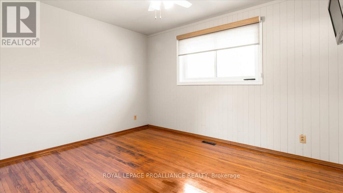 












89 POINT ANNE ROAD

,
Belleville (Belleville Ward),




Ontario
K8N4Z4

