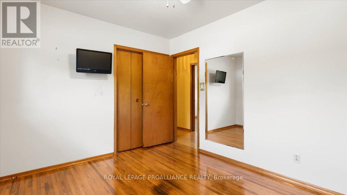 












89 POINT ANNE ROAD

,
Belleville (Belleville Ward),




Ontario
K8N4Z4

