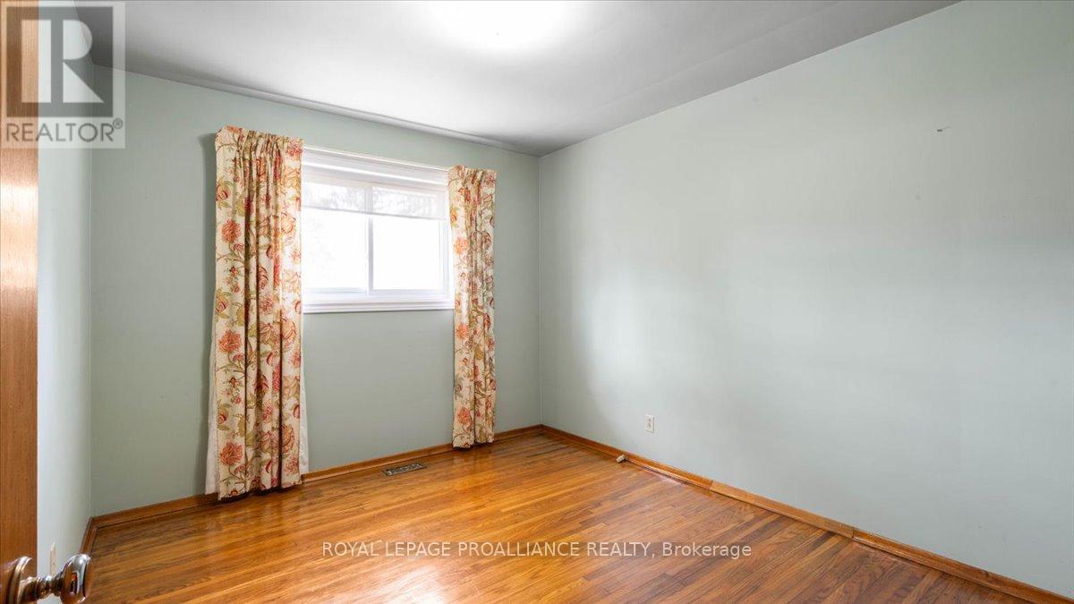 












89 POINT ANNE ROAD

,
Belleville (Belleville Ward),




Ontario
K8N4Z4

