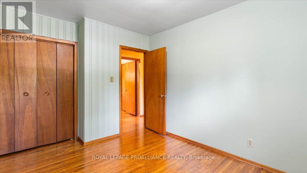 












89 POINT ANNE ROAD

,
Belleville (Belleville Ward),




Ontario
K8N4Z4

