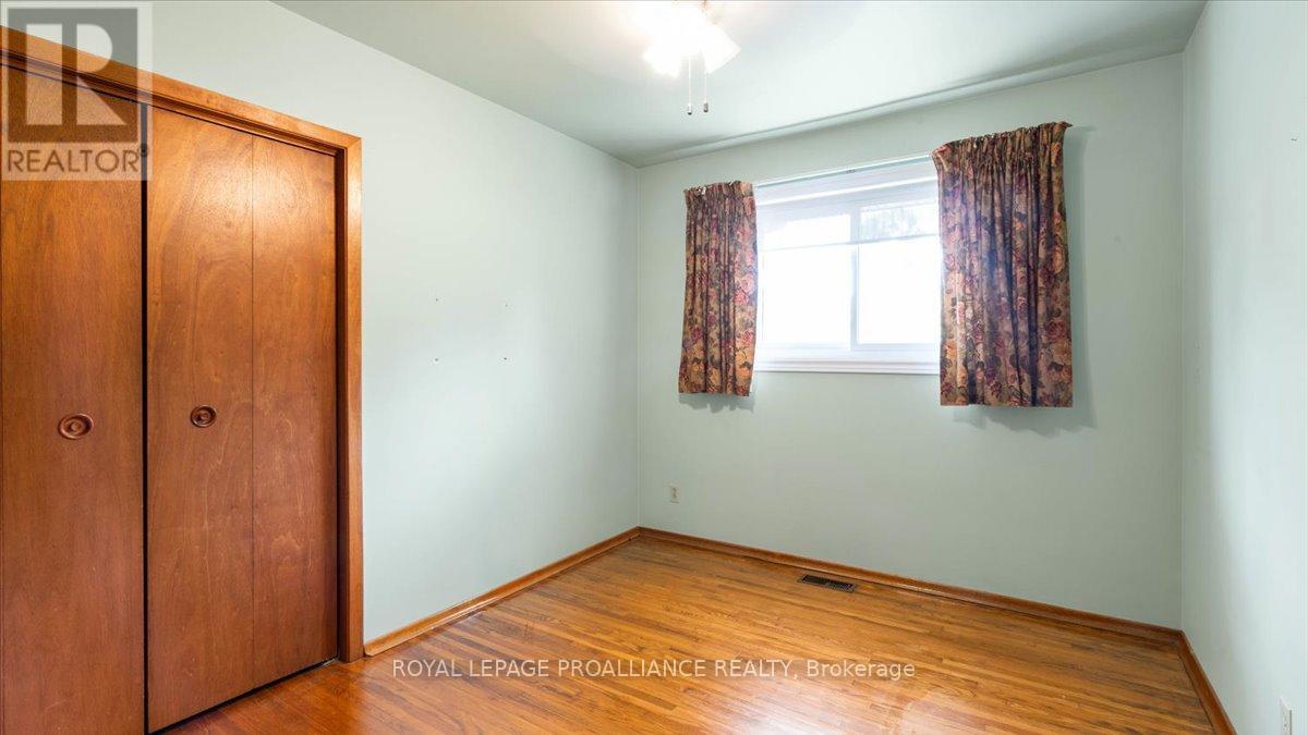 












89 POINT ANNE ROAD

,
Belleville (Belleville Ward),




Ontario
K8N4Z4

