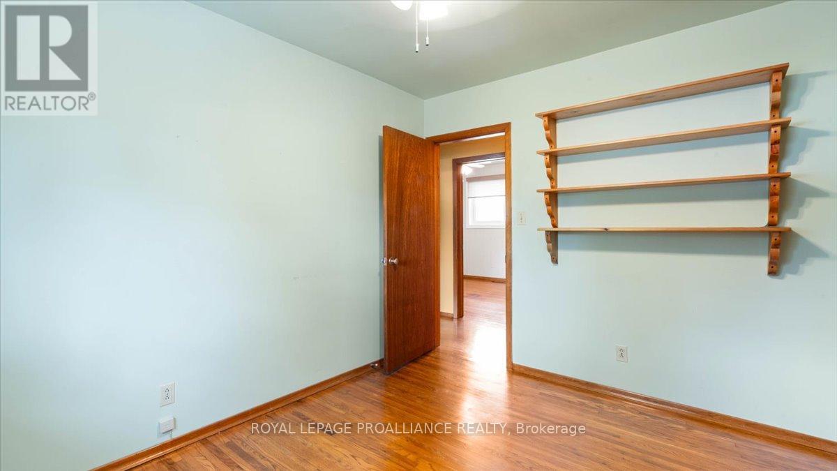 












89 POINT ANNE ROAD

,
Belleville (Belleville Ward),




Ontario
K8N4Z4

