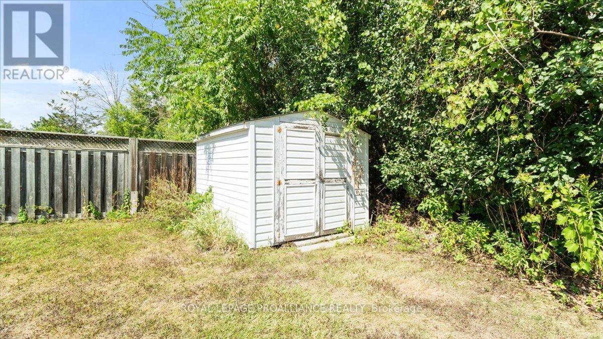 












89 POINT ANNE ROAD

,
Belleville (Belleville Ward),




Ontario
K8N4Z4

