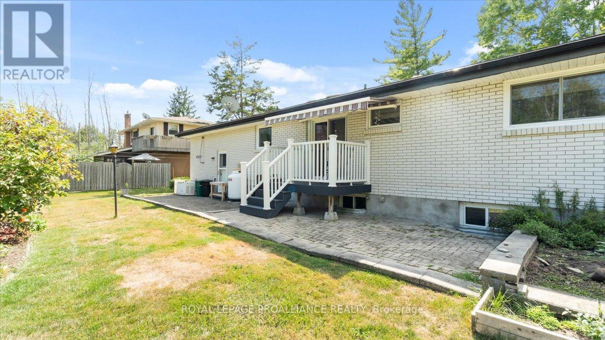 












89 POINT ANNE ROAD

,
Belleville (Belleville Ward),




Ontario
K8N4Z4

