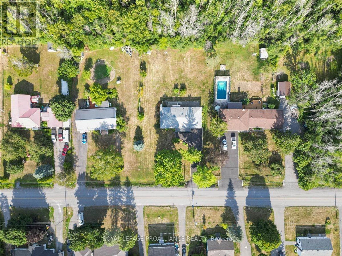 












89 POINT ANNE ROAD

,
Belleville (Belleville Ward),




Ontario
K8N4Z4

