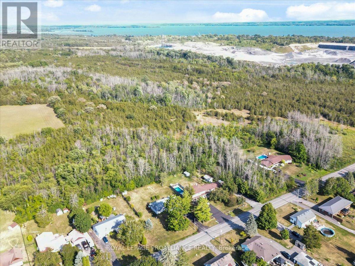 












89 POINT ANNE ROAD

,
Belleville (Belleville Ward),




Ontario
K8N4Z4

