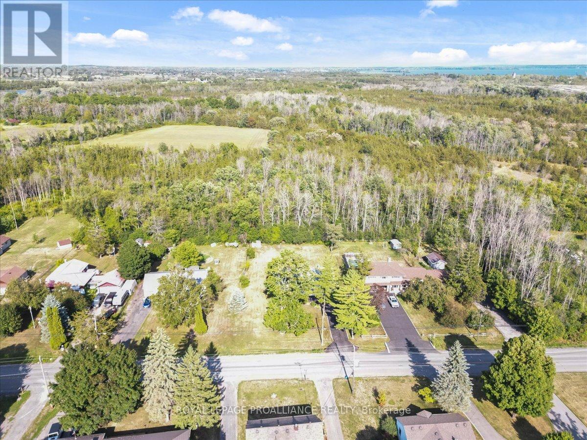 












89 POINT ANNE ROAD

,
Belleville (Belleville Ward),




Ontario
K8N4Z4


