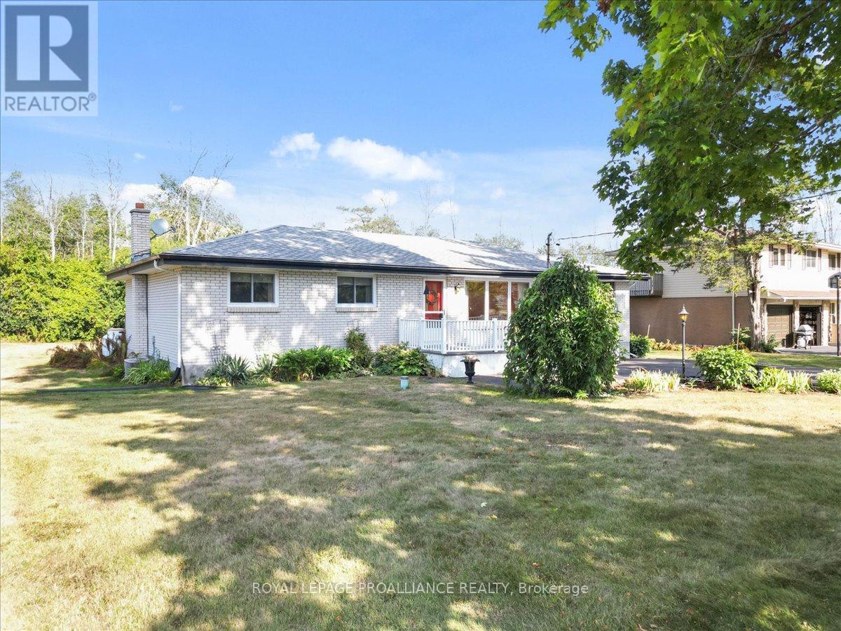 












89 POINT ANNE ROAD

,
Belleville (Belleville Ward),




Ontario
K8N4Z4

