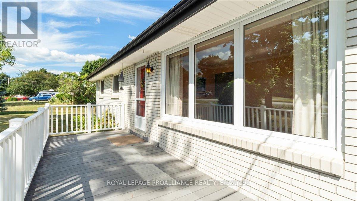 












89 POINT ANNE ROAD

,
Belleville (Belleville Ward),




Ontario
K8N4Z4

