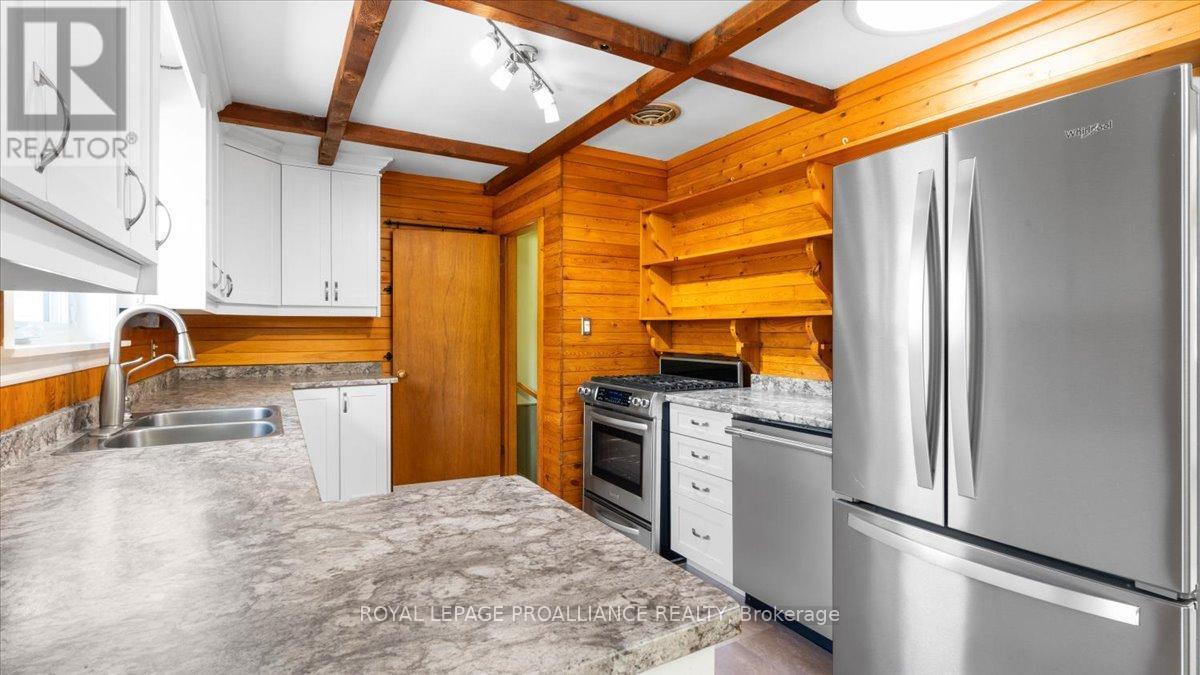 












89 POINT ANNE ROAD

,
Belleville (Belleville Ward),




Ontario
K8N4Z4

