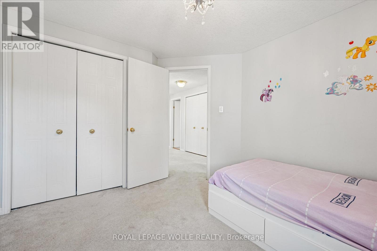 












383 BEAVER CREEK ROAD

,
Waterloo,




Ontario
N2T2T2


