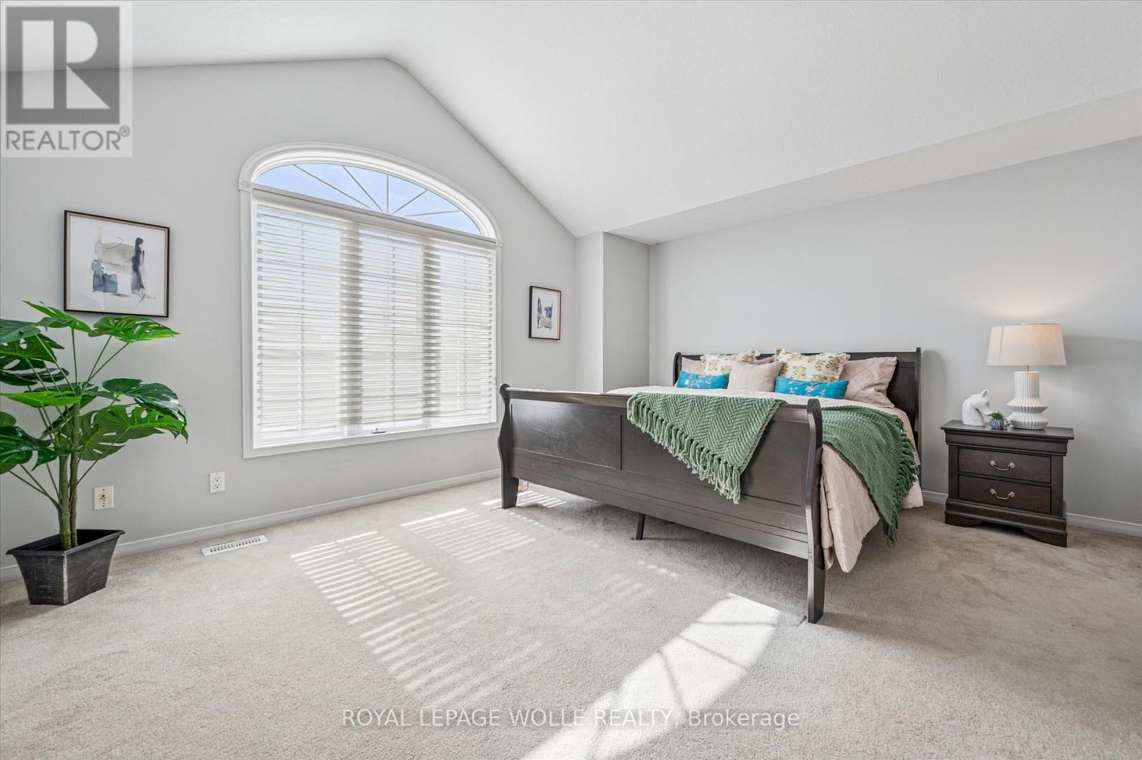 












383 BEAVER CREEK ROAD

,
Waterloo,




Ontario
N2T2T2

