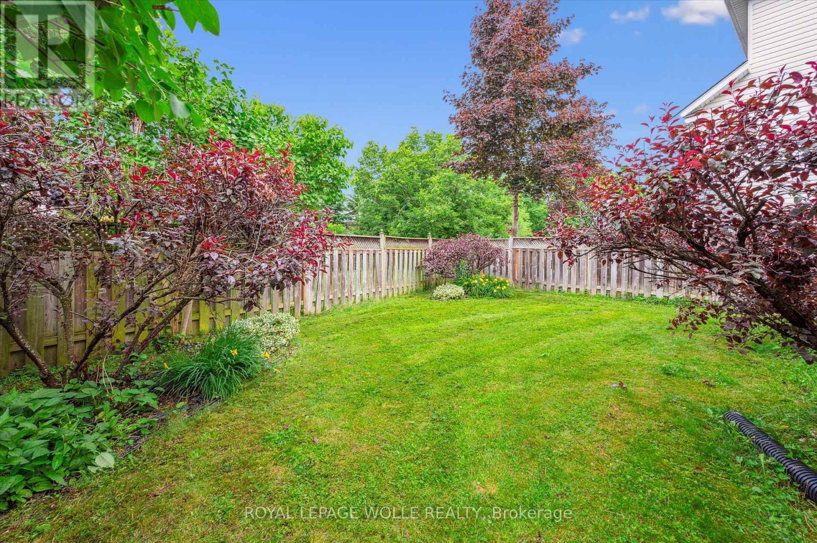 












383 BEAVER CREEK ROAD

,
Waterloo,




Ontario
N2T2T2

