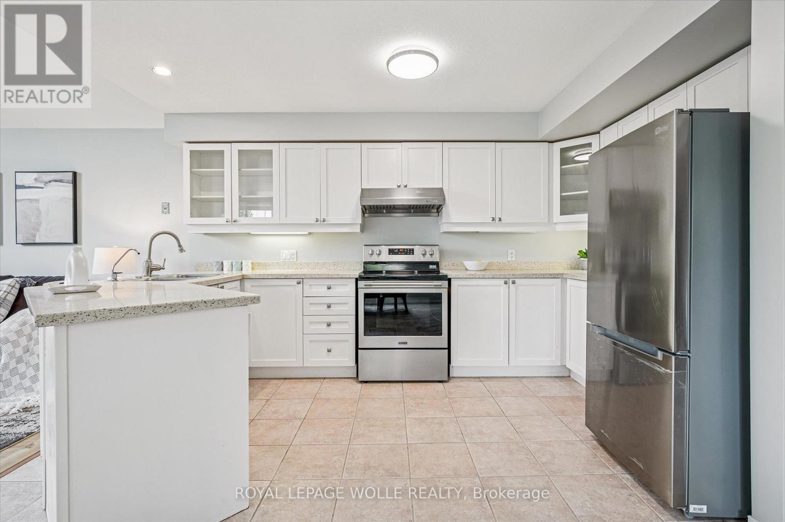 












383 BEAVER CREEK ROAD

,
Waterloo,




Ontario
N2T2T2

