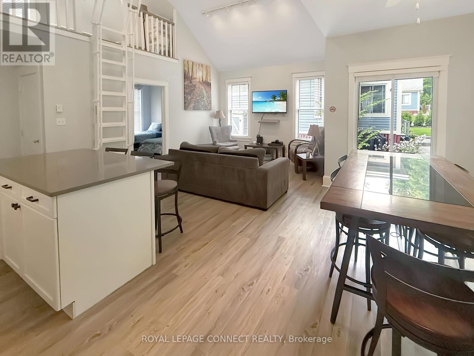 












209 - 50 HOLLOW LANE

,
Prince Edward County,




Ontario
K8N4Z4

