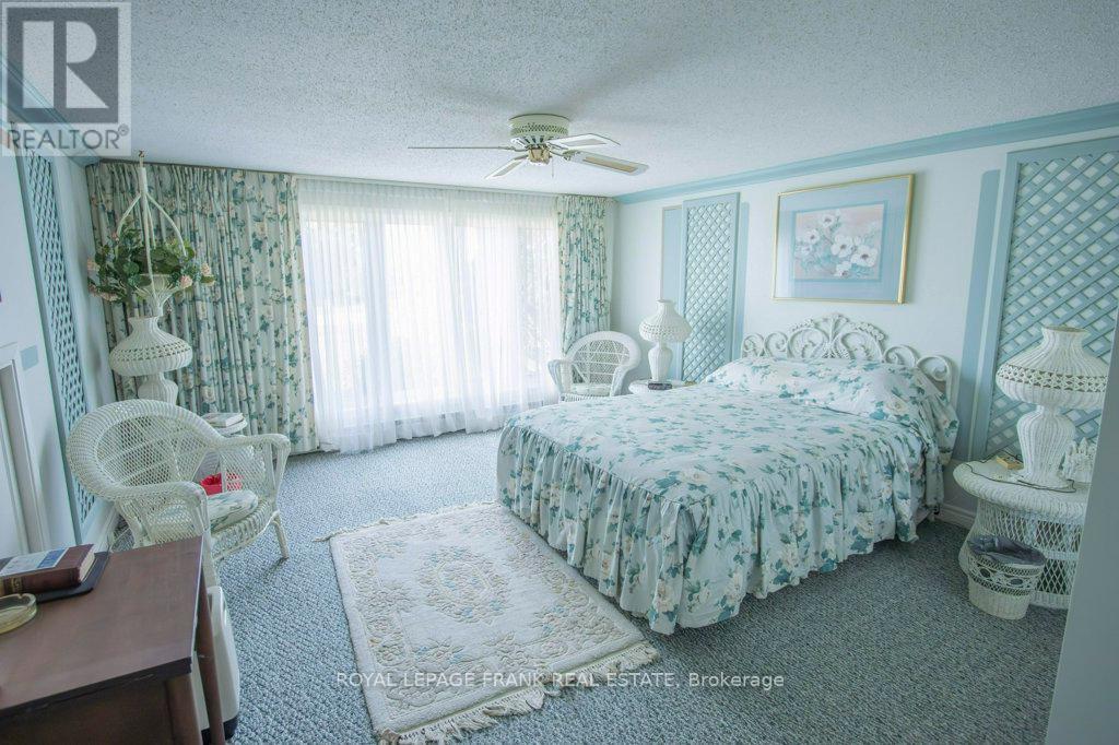 












357 THE CAPTAINS CORNERS

,
Kawartha Lakes (Bobcaygeon),




Ontario
K0M1A0

