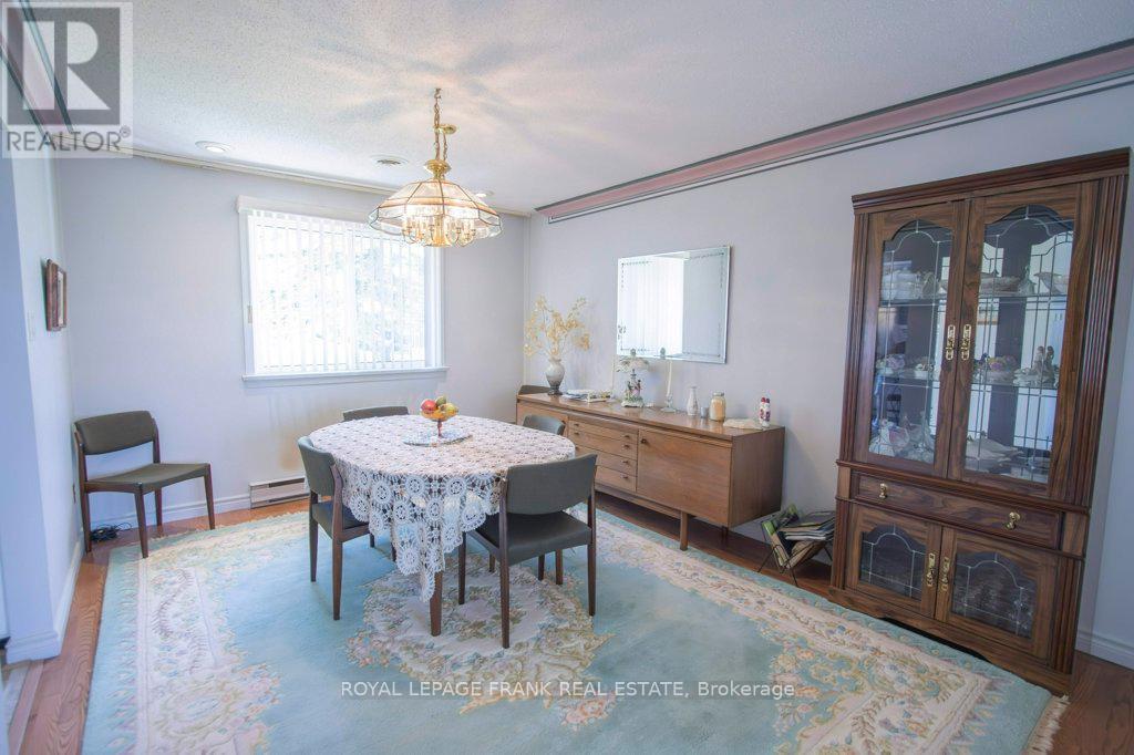 












357 THE CAPTAINS CORNERS

,
Kawartha Lakes (Bobcaygeon),




Ontario
K0M1A0

