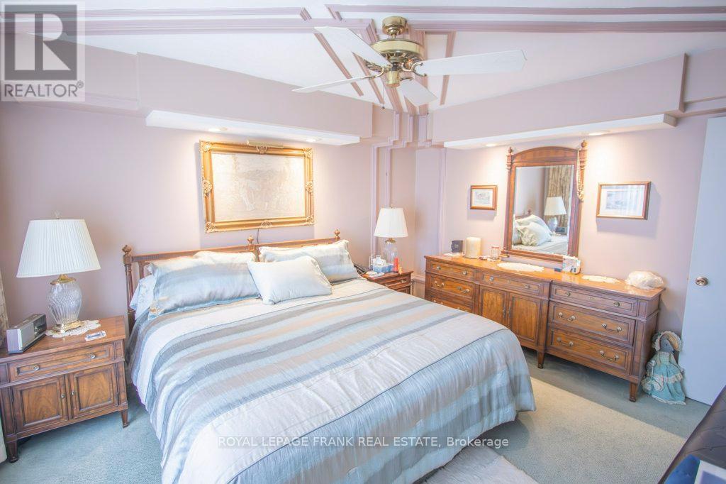 












357 THE CAPTAINS CORNERS

,
Kawartha Lakes (Bobcaygeon),




Ontario
K0M1A0

