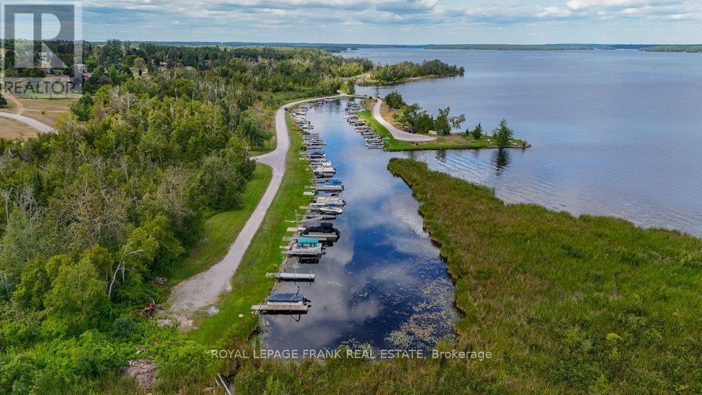 












357 THE CAPTAINS CORNERS

,
Kawartha Lakes (Bobcaygeon),




Ontario
K0M1A0

