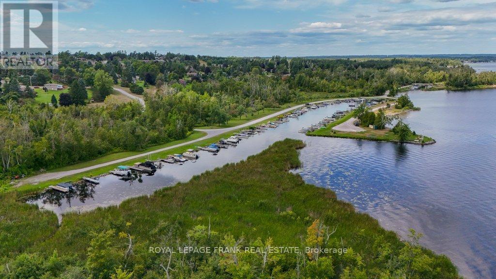 












357 THE CAPTAINS CORNERS

,
Kawartha Lakes (Bobcaygeon),




Ontario
K0M1A0

